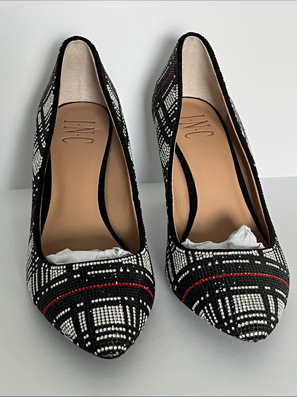 NEW INC International Concepts Black, White & Red Beaded Heels